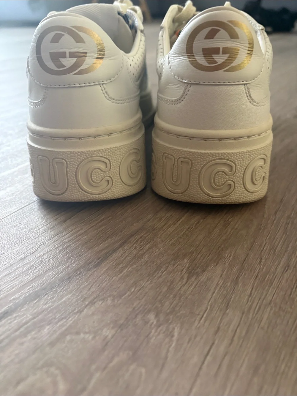Gucci lace up